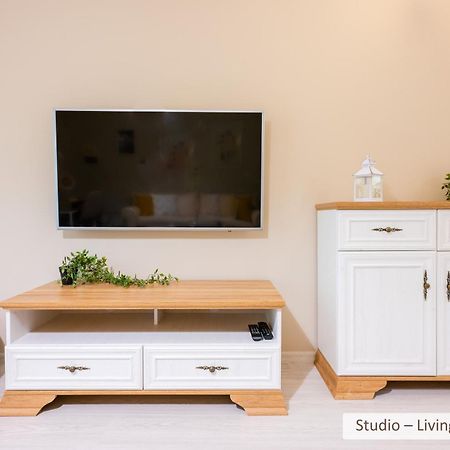 Super Central Stylish Suite & Studio With Shared Terrace By Flat Mаnager Sofia Bagian luar foto