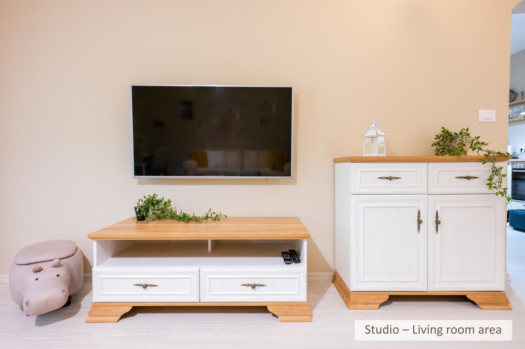 Super Central Stylish Suite & Studio With Shared Terrace By Flat Mаnager Sofia Bagian luar foto