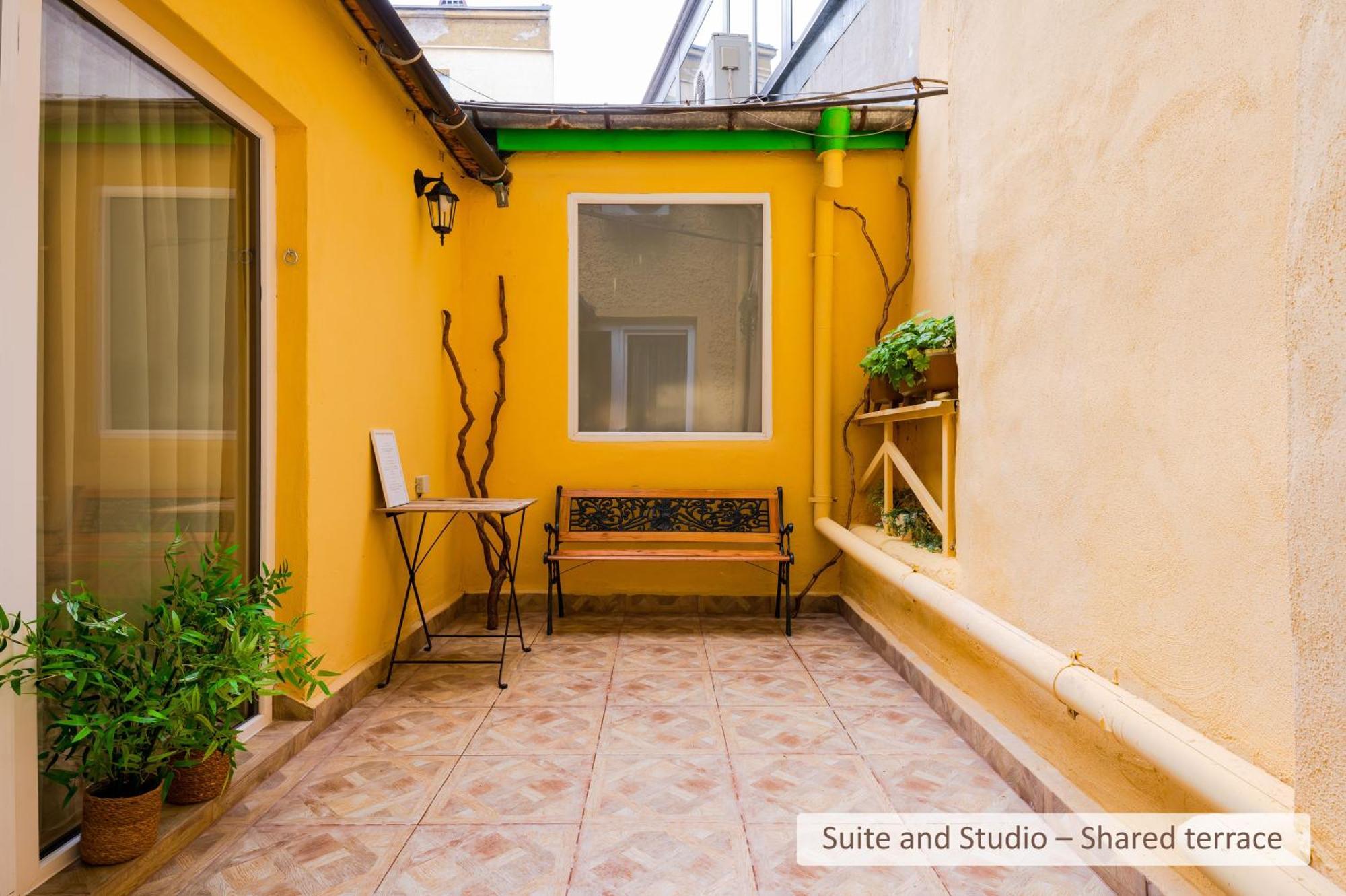 Super Central Stylish Suite & Studio With Shared Terrace By Flat Mаnager Sofia Bagian luar foto